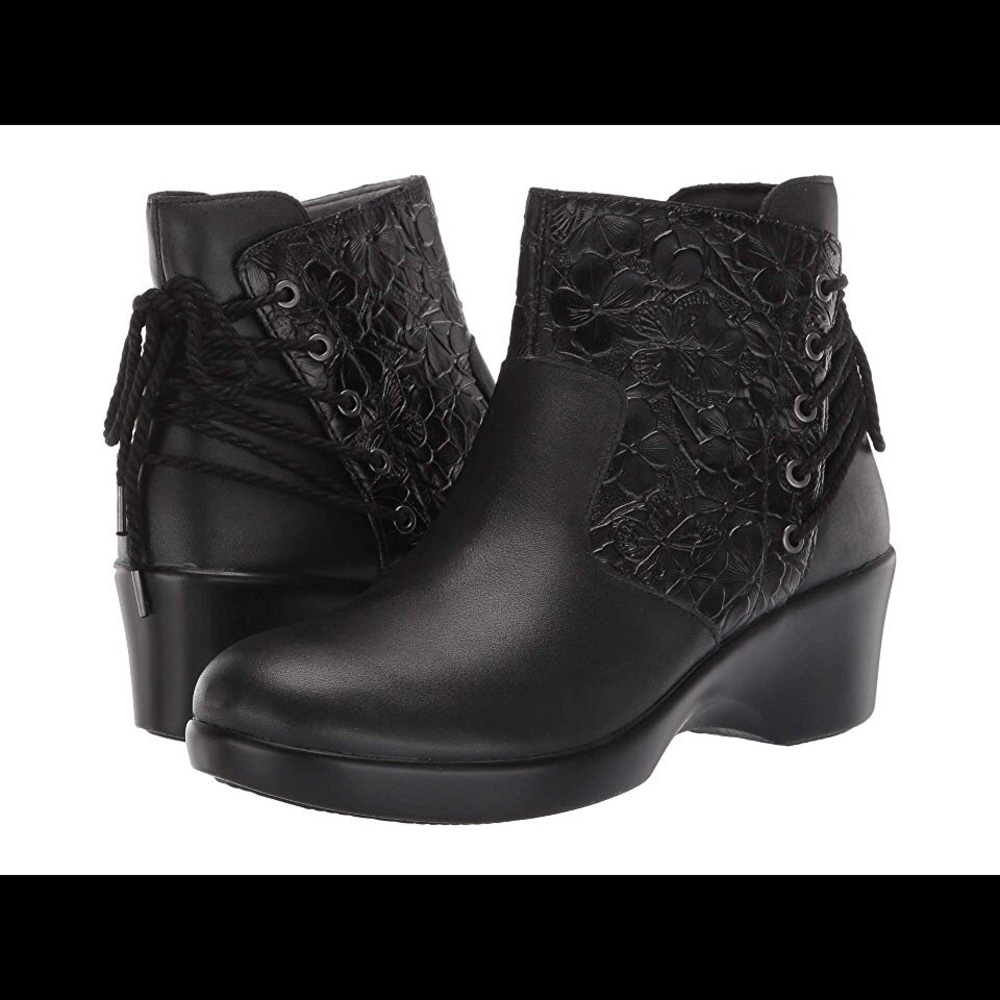 Ankle boots